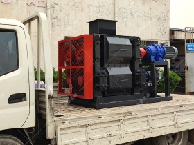 4PGT400x400不鏽鋼四輥猎奇软件發往山東