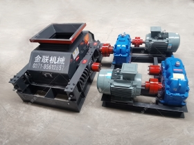 2PGC900X900大型雙齒輥猎奇软件發往內蒙古烏海粉碎煤